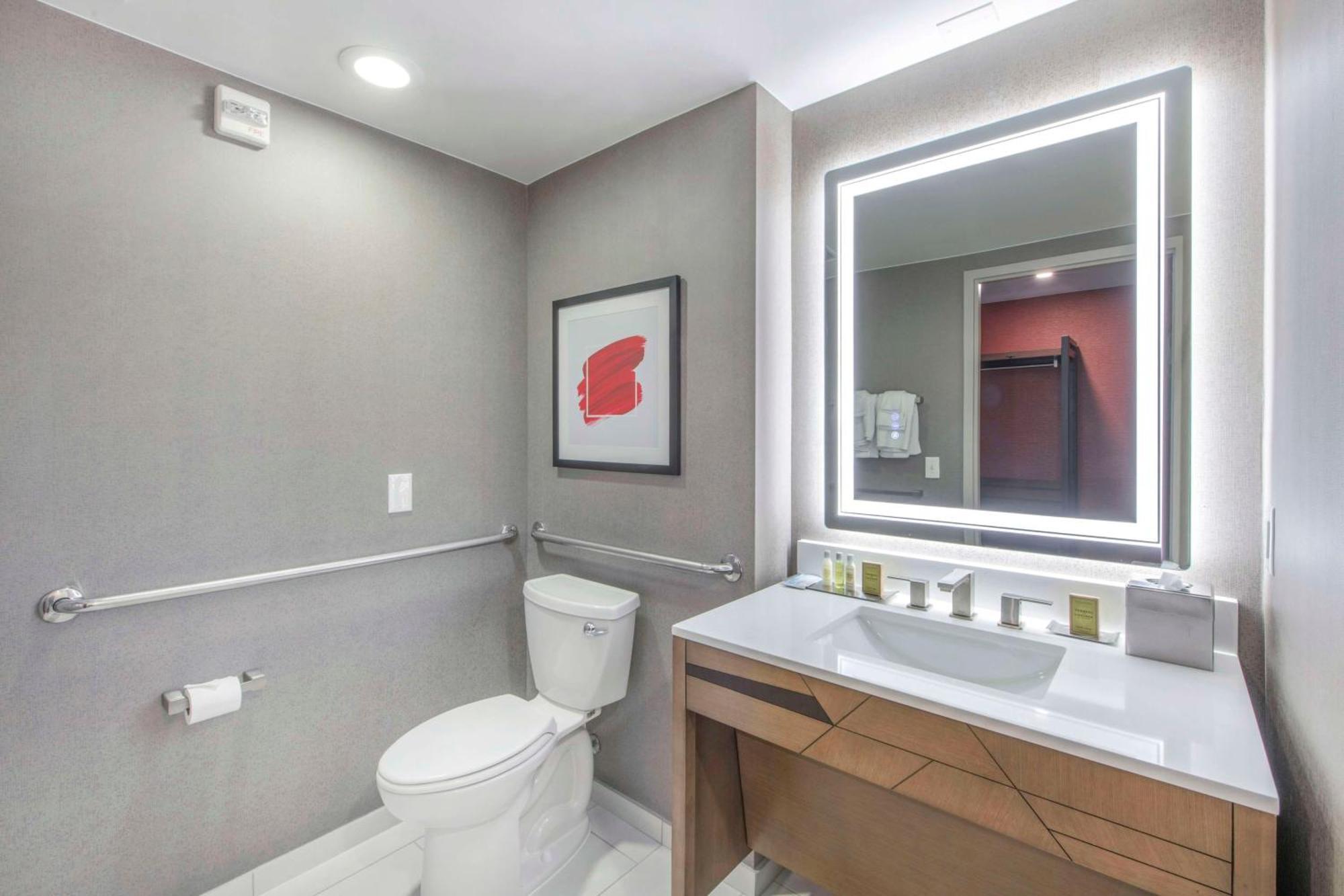 Doubletree By Hilton Raleigh-Cary Otel Dış mekan fotoğraf